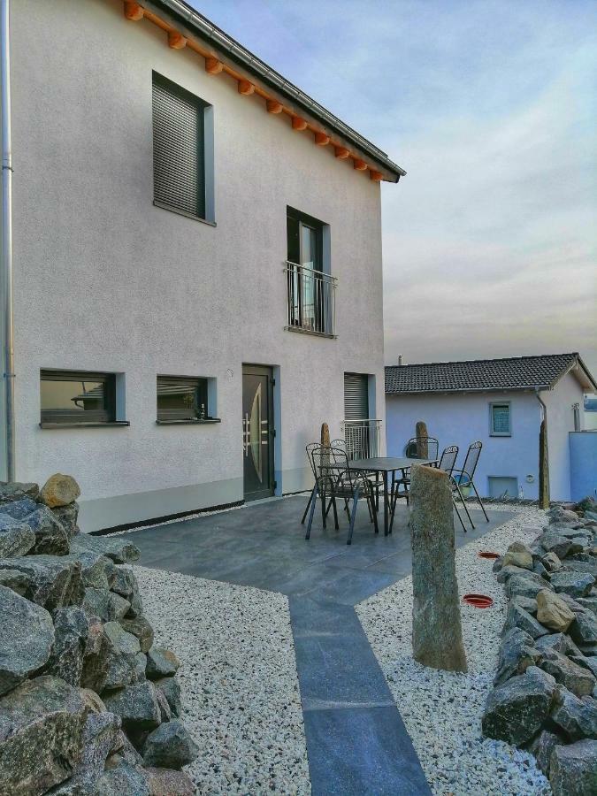 Ferienhaus Sonnenwind Am Hainer See Neukieritzsch Exteriör bild